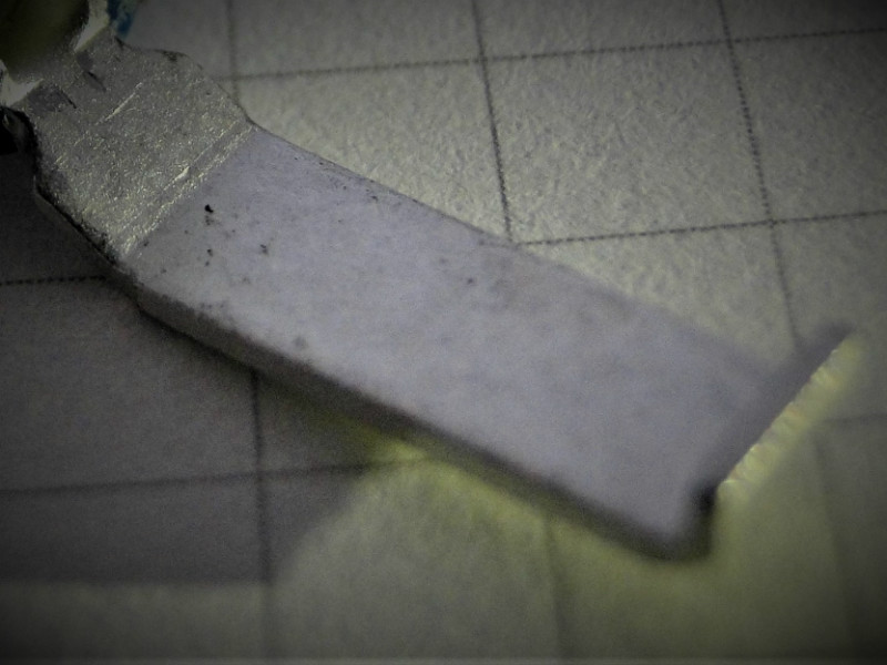 片式防脱落 - 端子